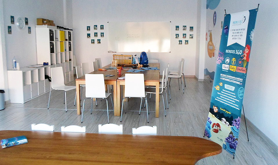 El aula principal del centro Nenoos de Illescas es clara y diáfana