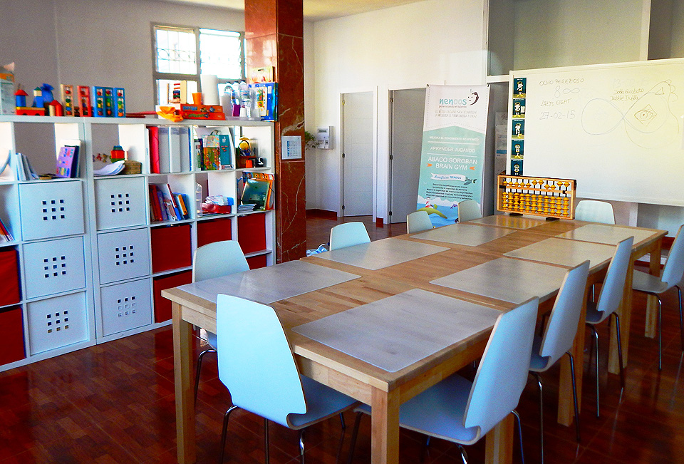 El centro Nenoos de Tenerife es amplio, espacioso, muy luminoso y cómodo